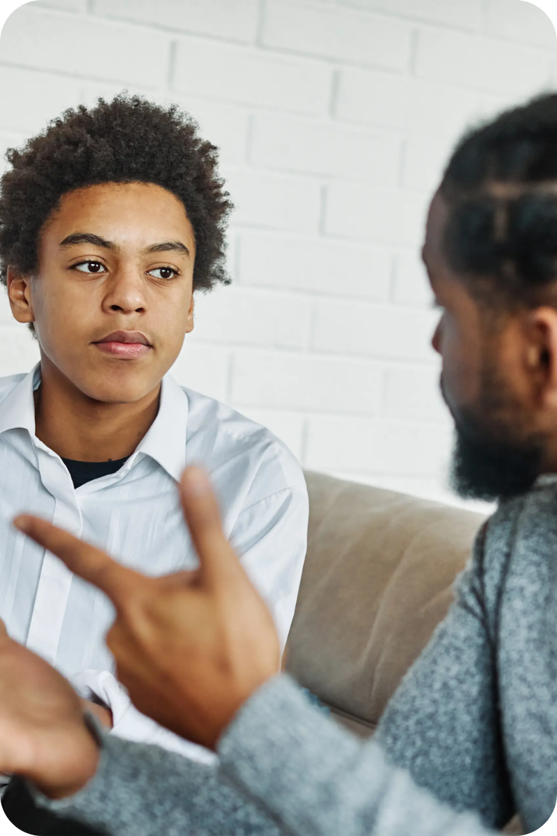 vader in gesprek met kind